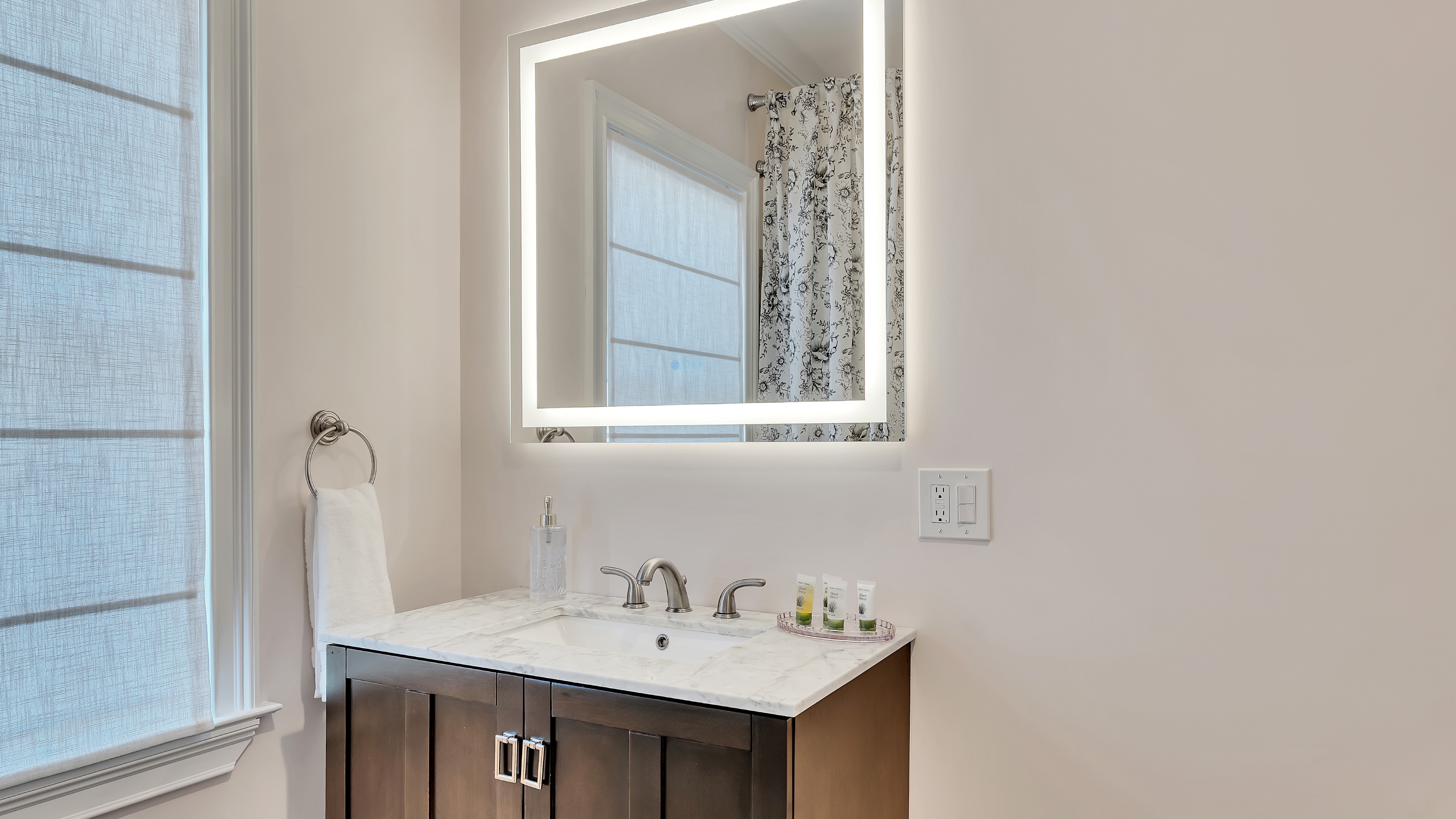 Second Primary Bathroom