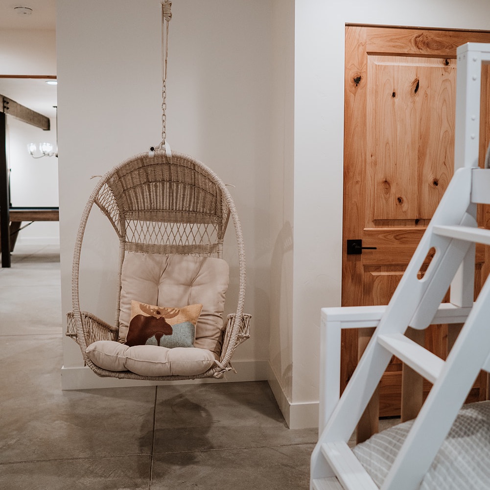 Swinging Chair (originally from Pier1, this is the closest I could find)