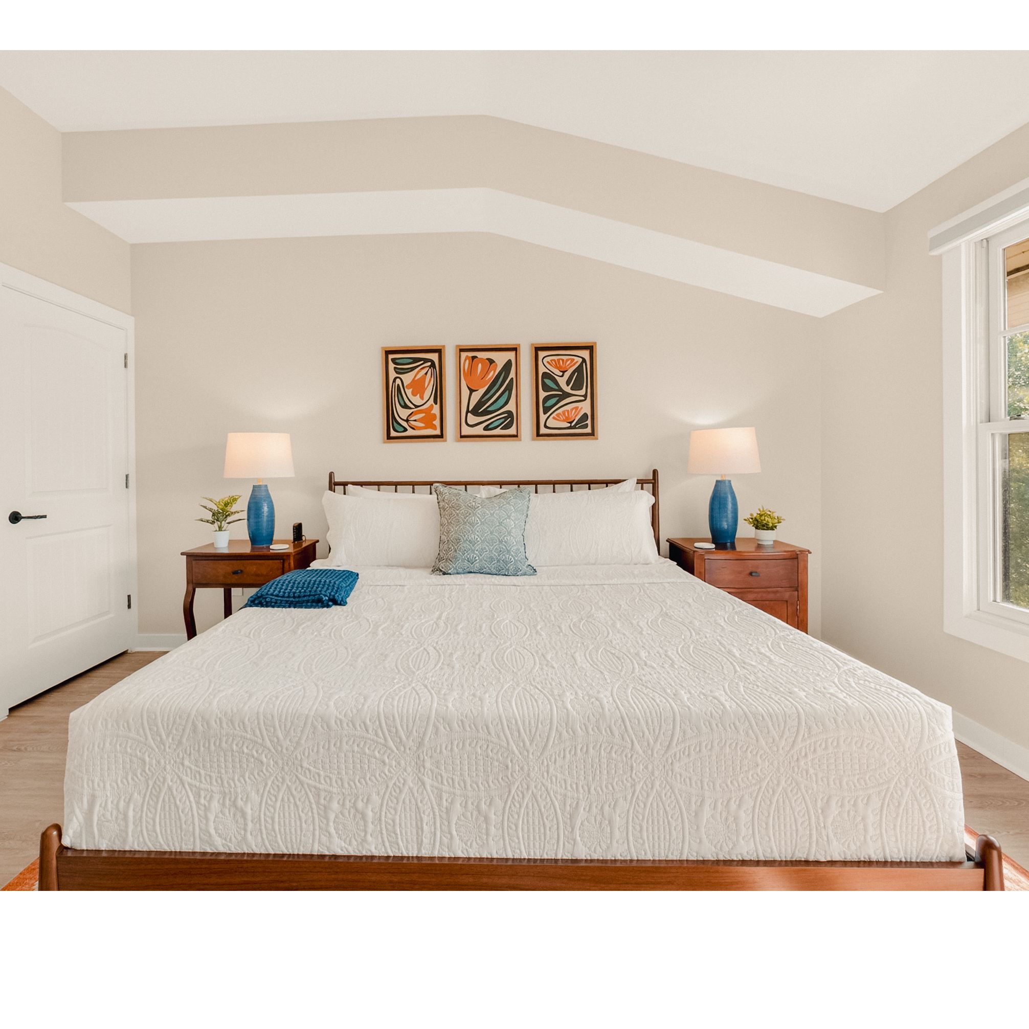 Lenia King Bed - Walnut