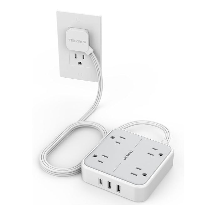 Flat Plug Surge Protector Power Strip