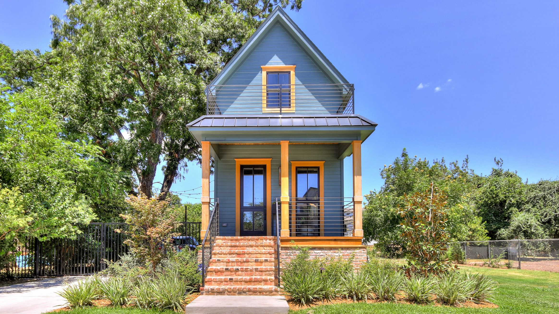 The Shotgun House