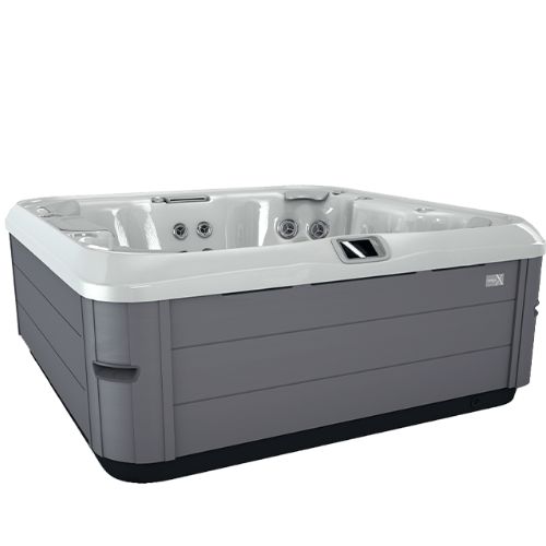 High Capacity Hot Tub | Bullfrog Spas X7