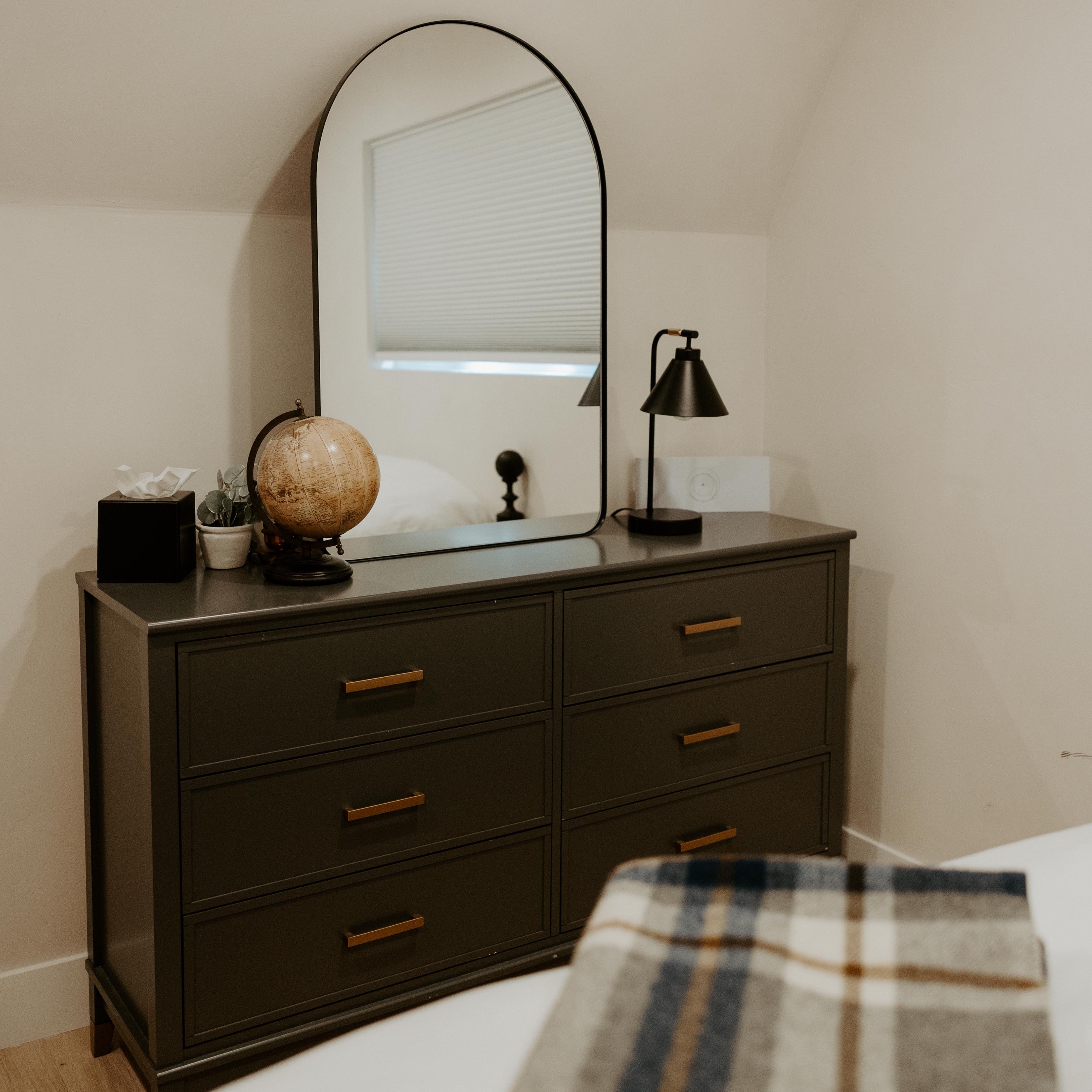6 Drawer Dresser