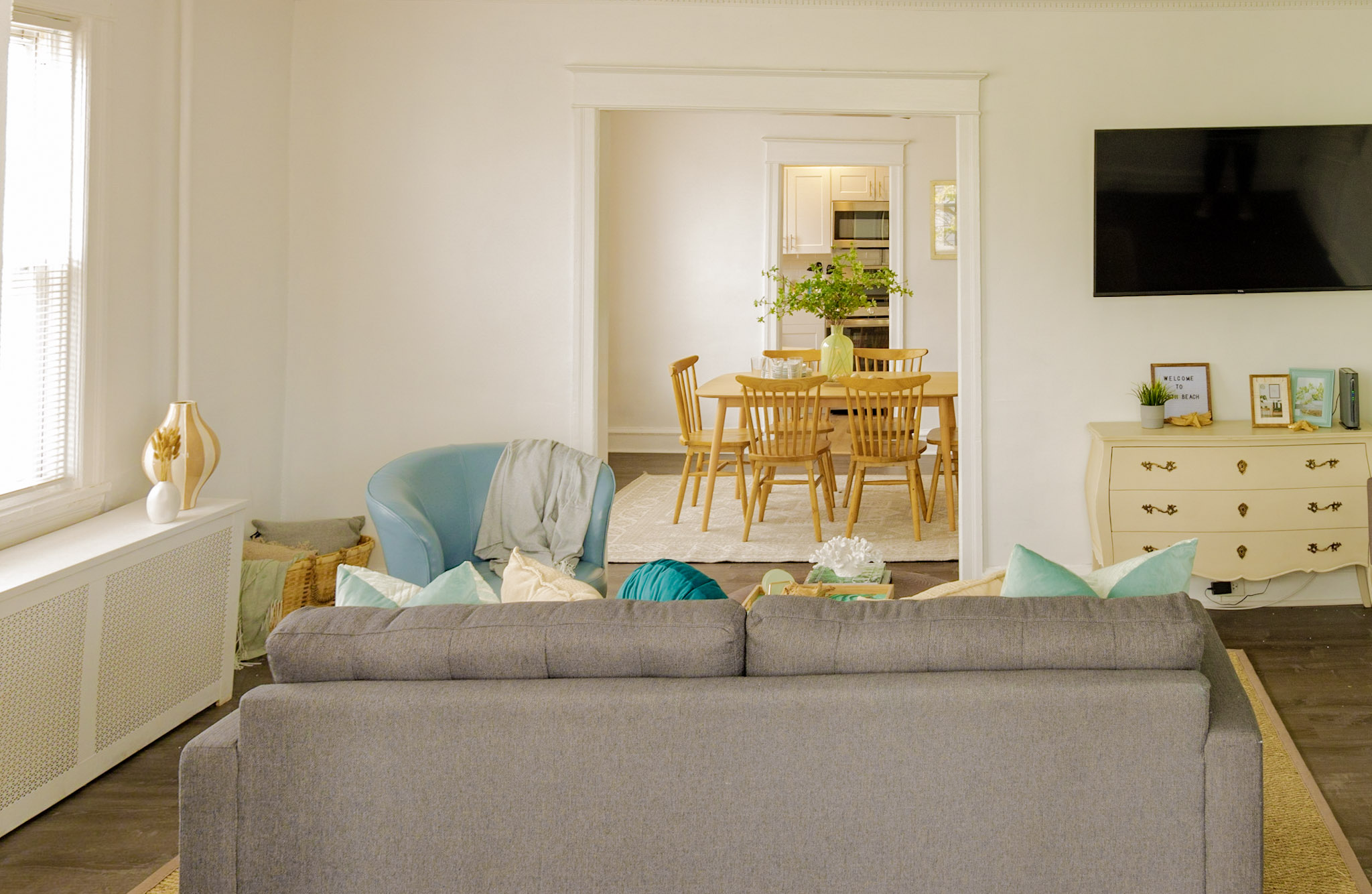 APT 2 - Living Room