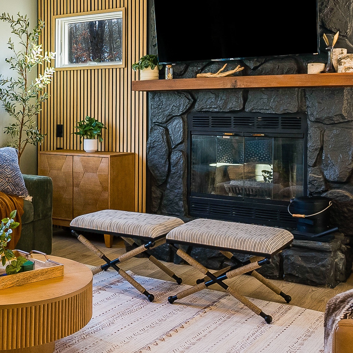 Pippa Lombax 24' Wide Upholstered Iron Accent Stool