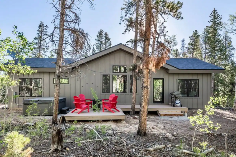 Woody Creek Den