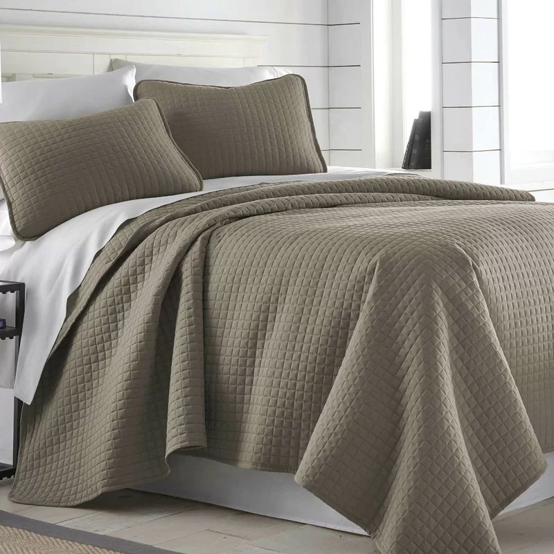 Southshore Fine Linens Vilano Springs Oversized Light Weight Hotel Quality Quilt Set With Matching Shams