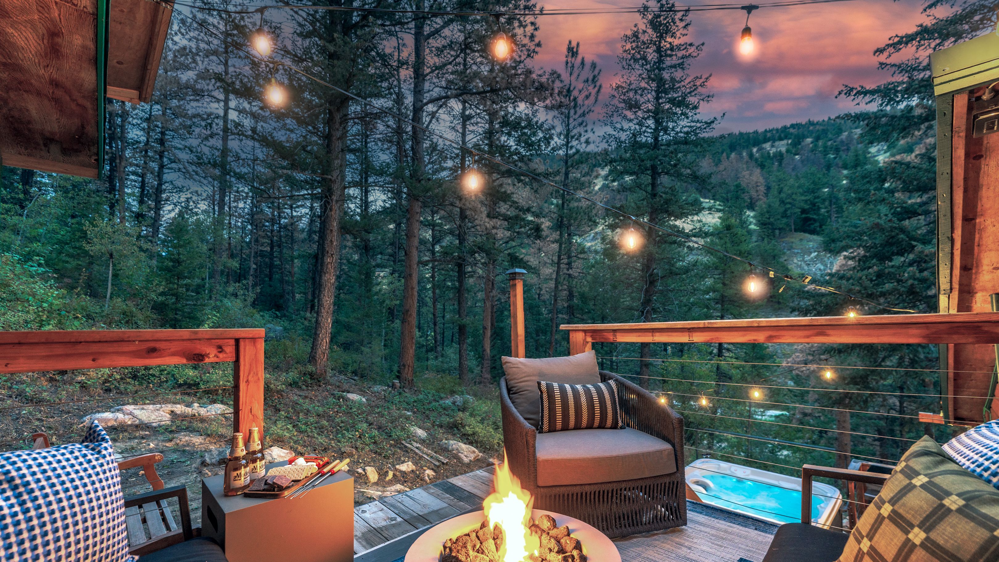 Shop Your Stay - Deck | The Prospectors Pine