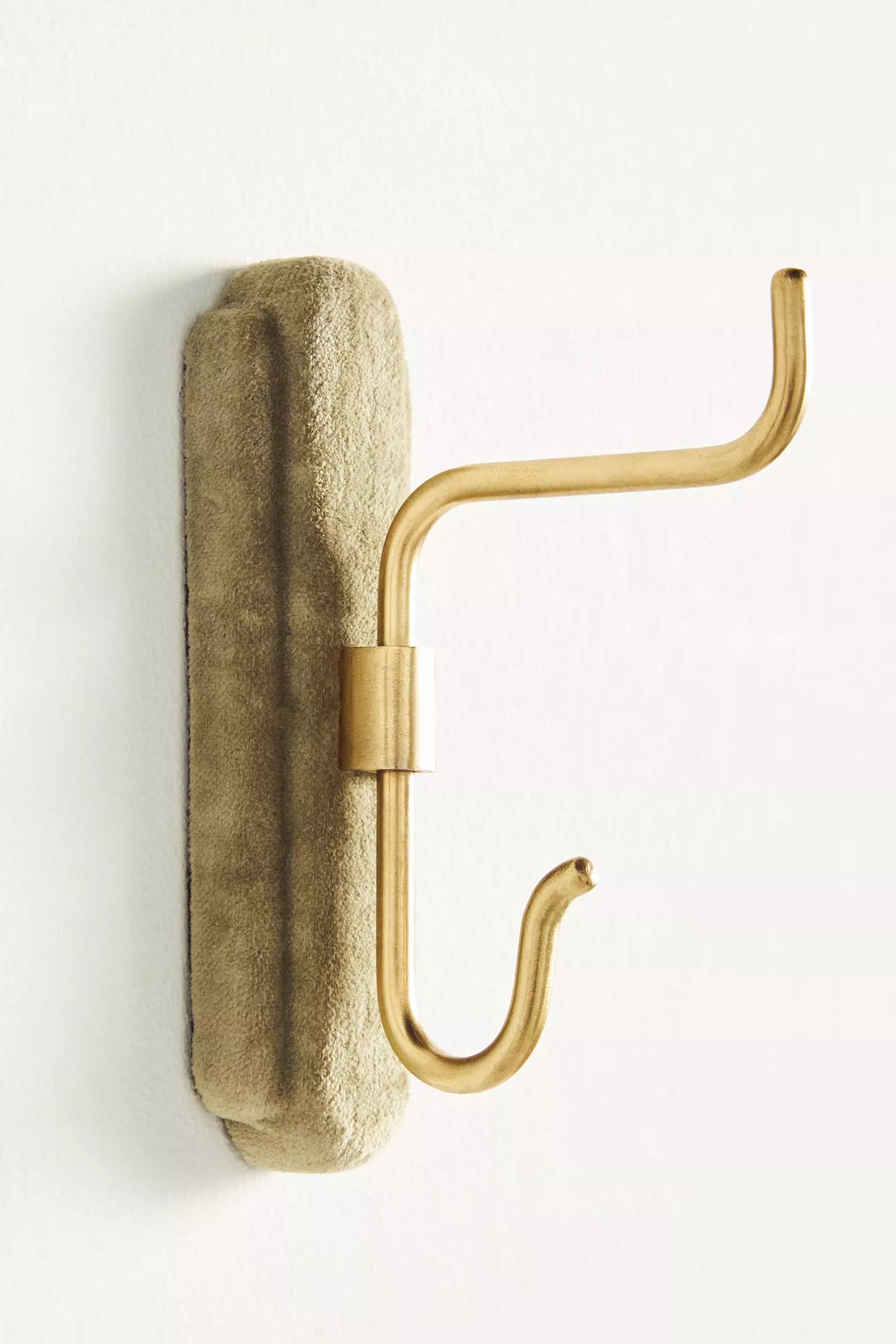 Hazel Velvet Hook