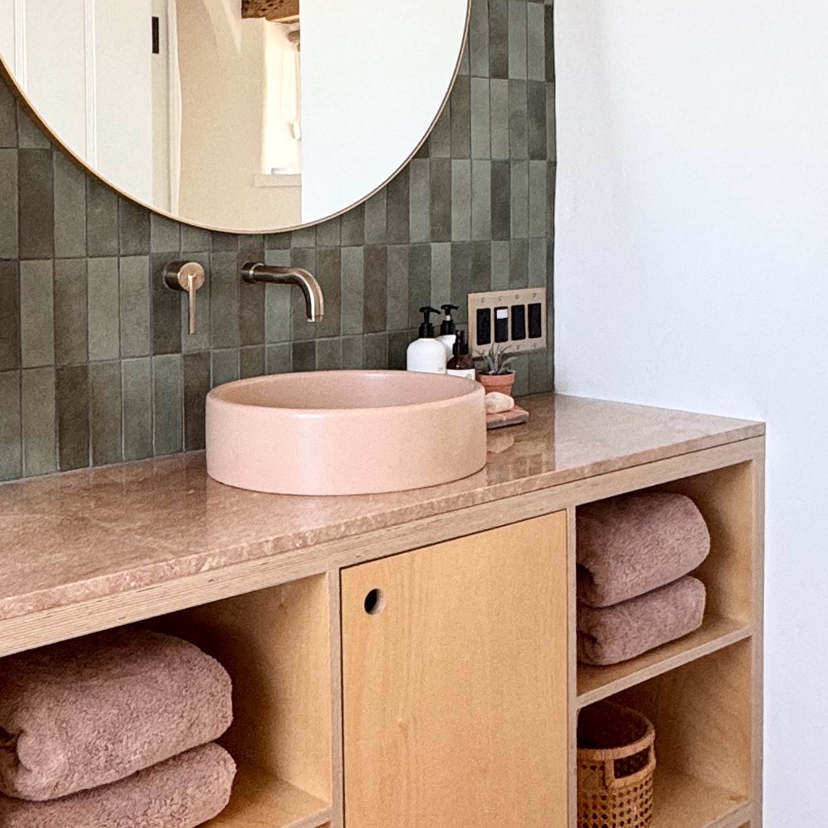 Bowl Basin Sink in Blush Pink