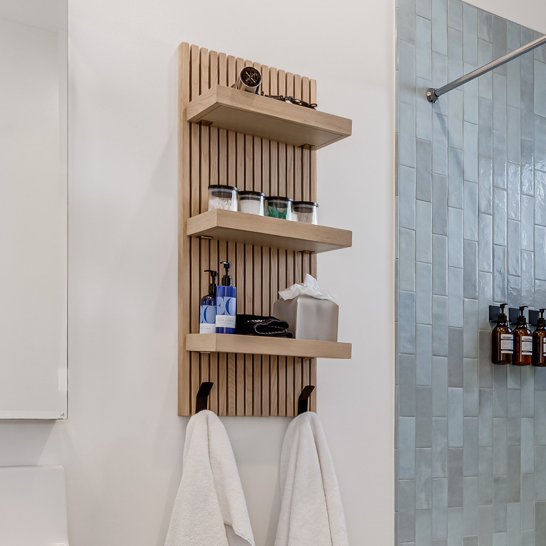 Batten 39 White Oak Wood Bath Wall Panel