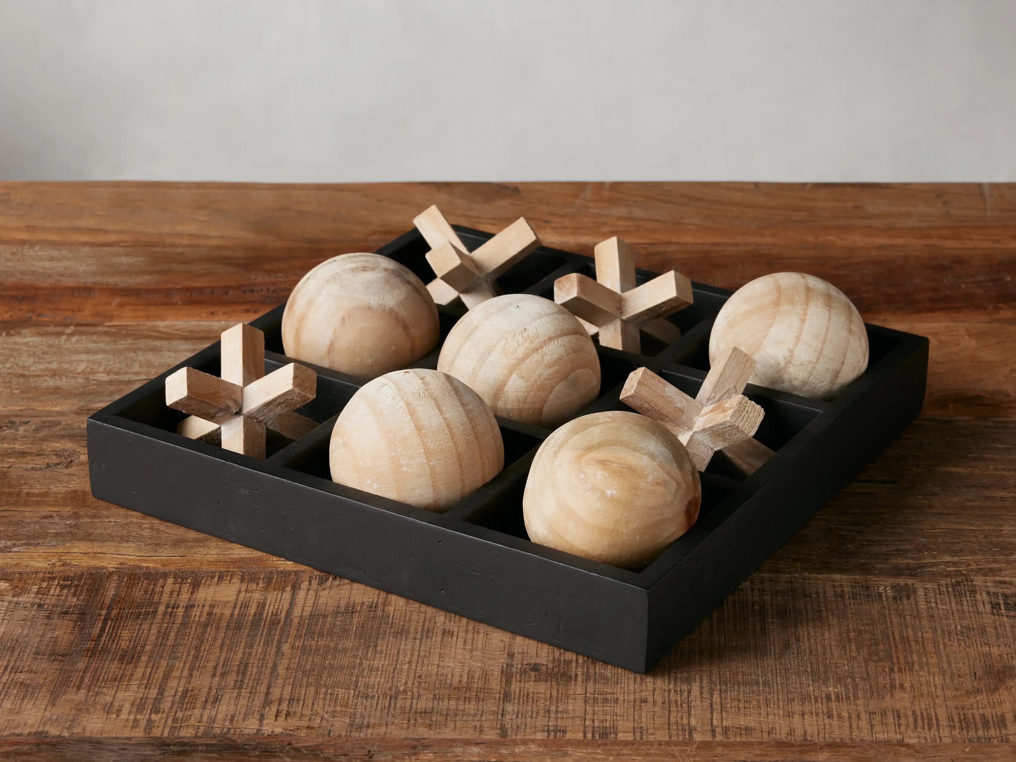Dimensional Tic-Tac-Toe in Black