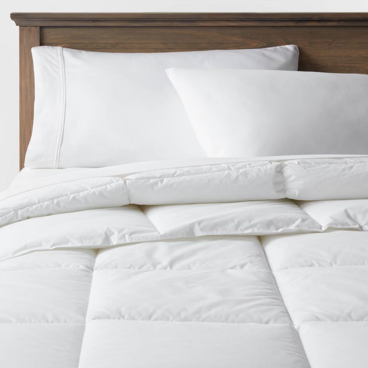Full/queen All Seasons Performance Down Alternative Comforter - Threshold™: 250 Thread Count, Moisture-wicking, Machine Washable