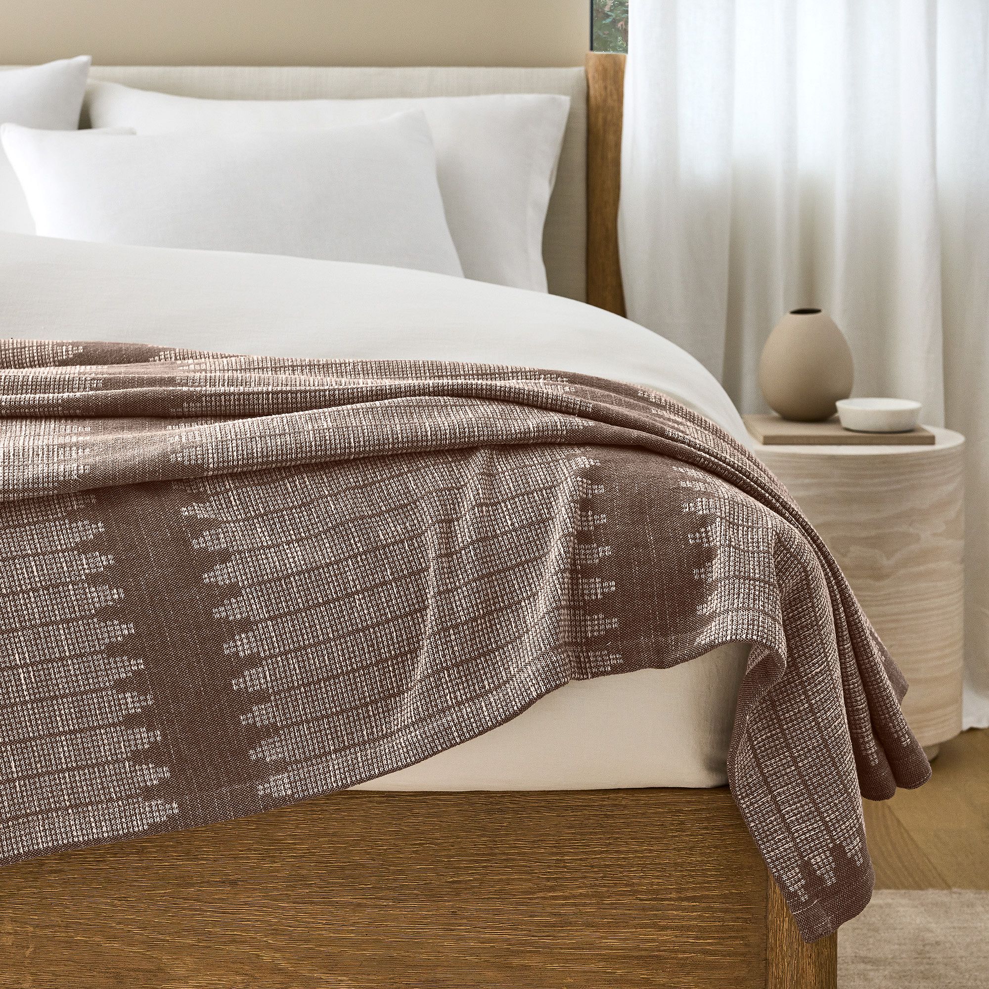 Reversible Woven Bed Blanket, F/Q, Cardamom