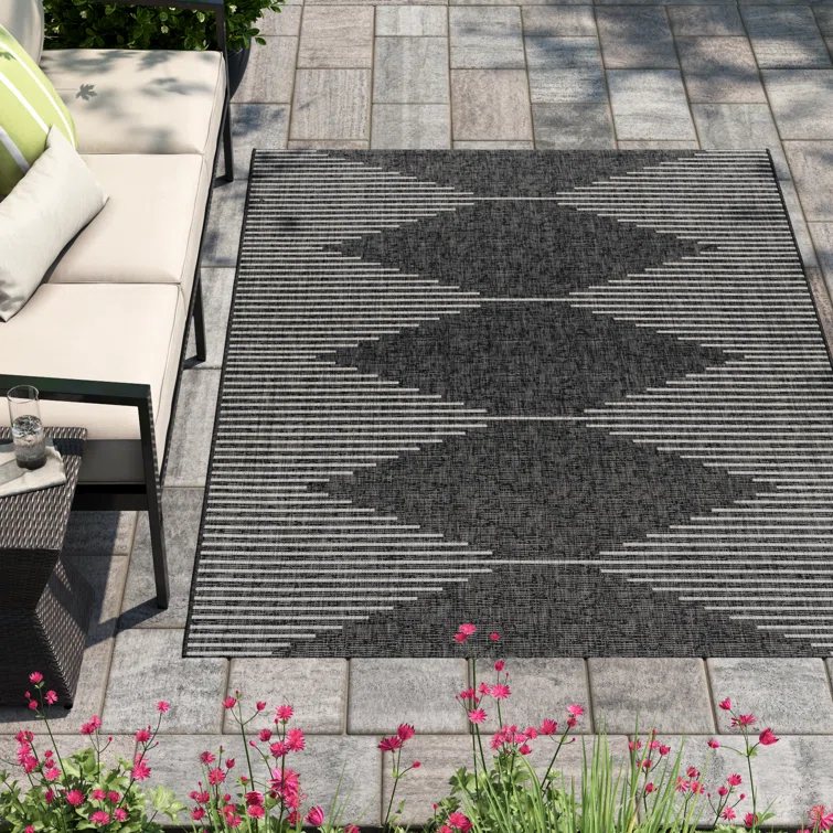 Wade Logan Abdulazeez Irielle Geometric Black Indooroutdoor Area Rug