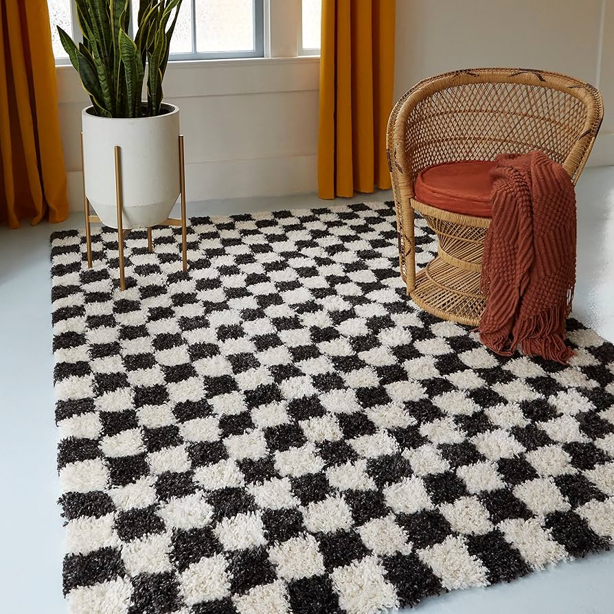 8' x 10' Checkered Rug