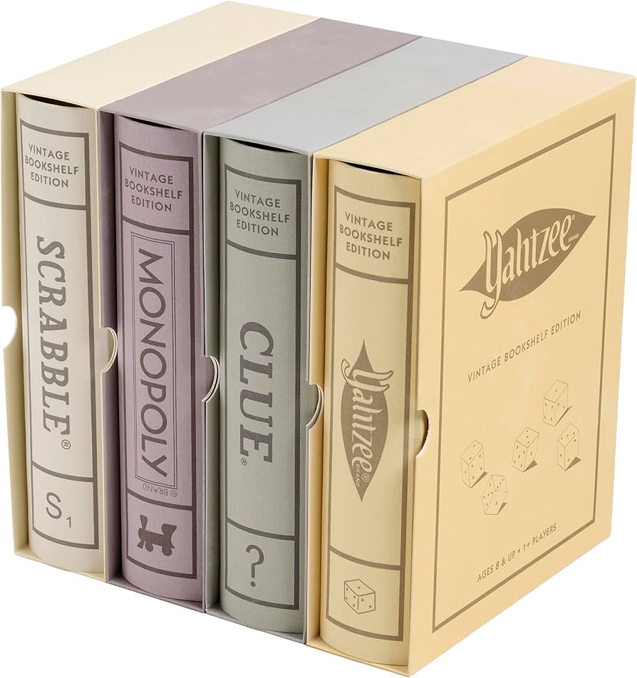 Ws Game Company Clue Vintage Bookshelf Edition : Toys & Games