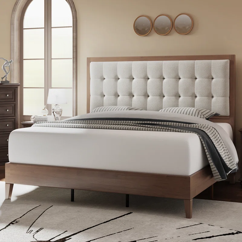 Wade Logan Behka Upholstered Platform Bed