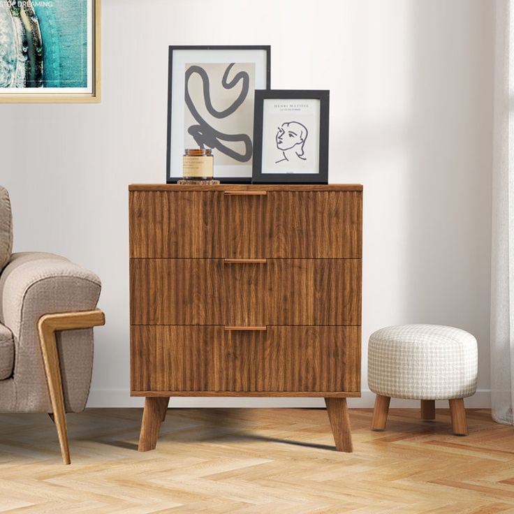 Corrigan Studio Ladanna 3 Drawer Dresser