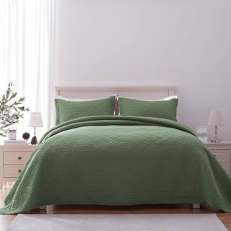 Sunstyle Home Olive Green Lightweight Quilt Set - Queen Size (3 Pieces: 1 Quilt