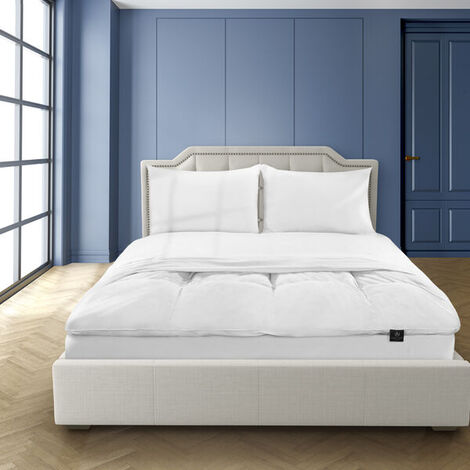 Hotel Featherbed With Zippered Cover