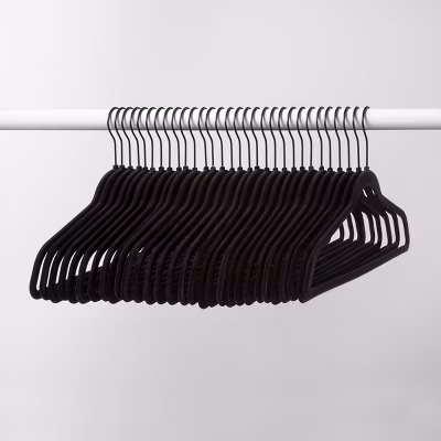 30pk Suit Flocked Hangers Black 