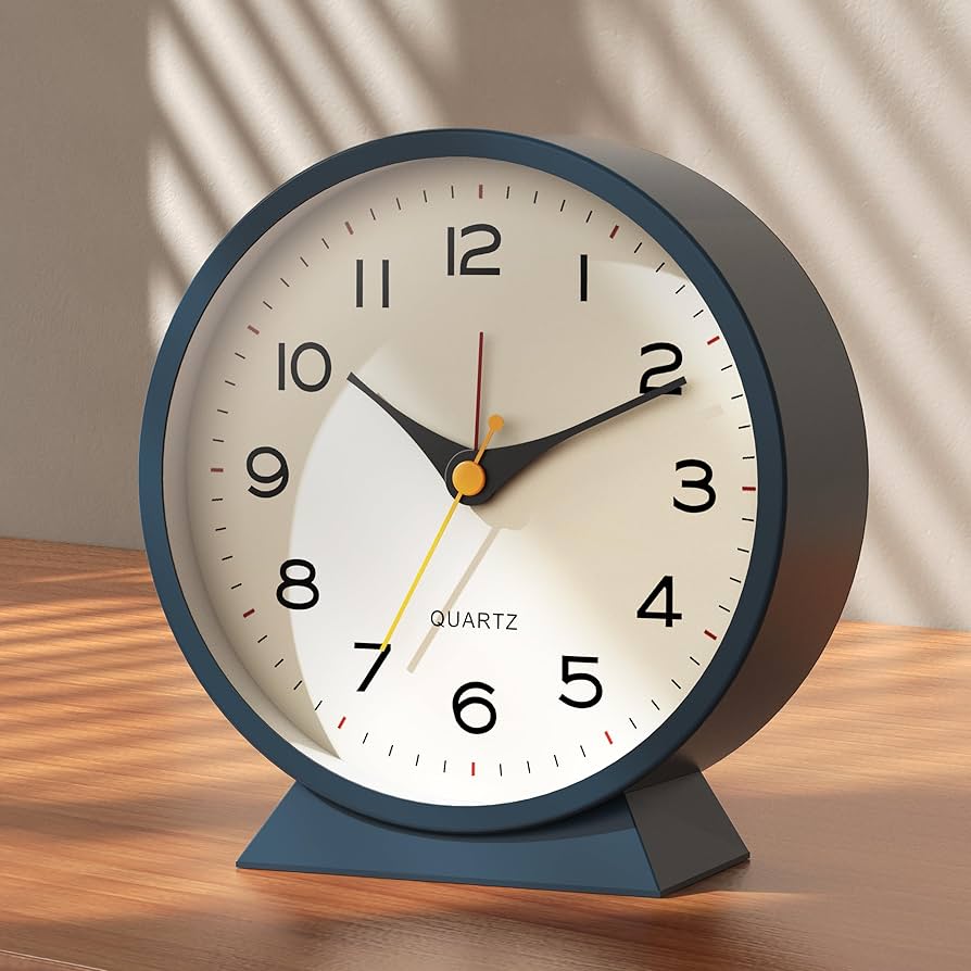Ayrely® 4.5" Analog Alarm Clock
