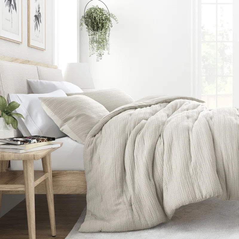 Boysen All Season Down Alternative Comforter Set