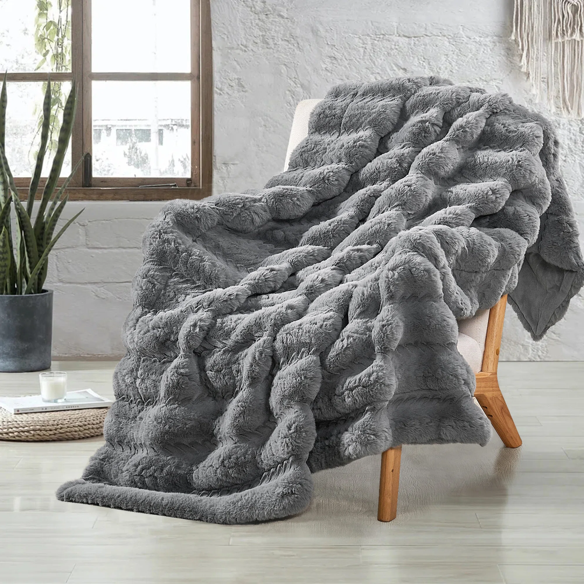 Tread Pattern Rabbit Faux Fur Throw