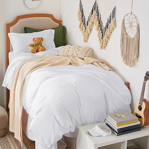 Bedsure Duvet Cover Twin/Twin XL Size - 2 Pieces Prewashed Cotton-Like Polyester Extra Soft Comfy Bedding Set, Includes 1 Duvet Cover 68"x90" with Zipper Closure & 1 Pillow Sham, White, No Comforter