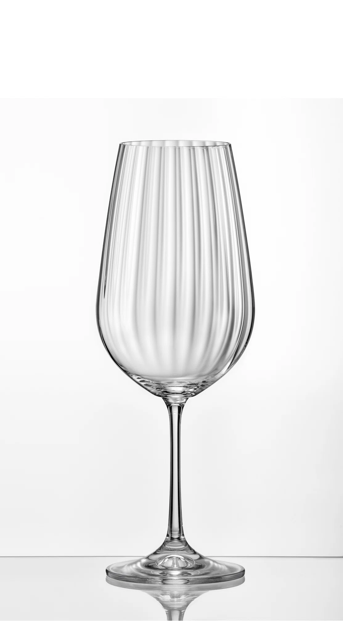 Viola Optic 12 oz. Crystal Red Wine Glass