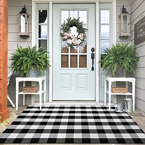 IOHOUZE 4x6 Buffalo Plaid Outdoor Rug, Washable Front Porch, Black White | Woven cotton checkered outdoor rug for porches and entryways, black and white washable decor for indoor outdoor use