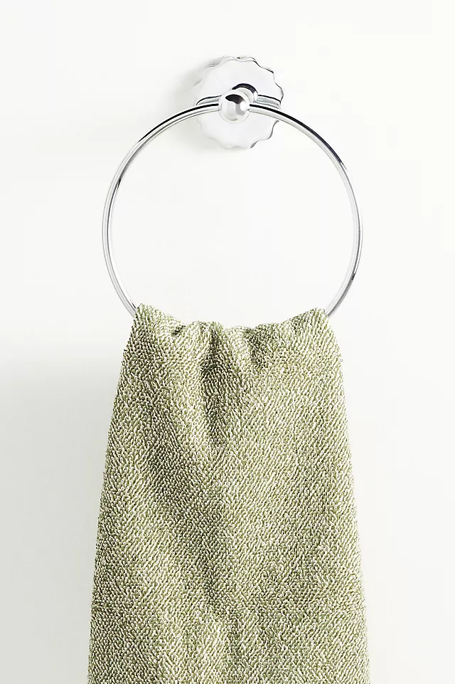 Wiggle Scalloped Towel Ring