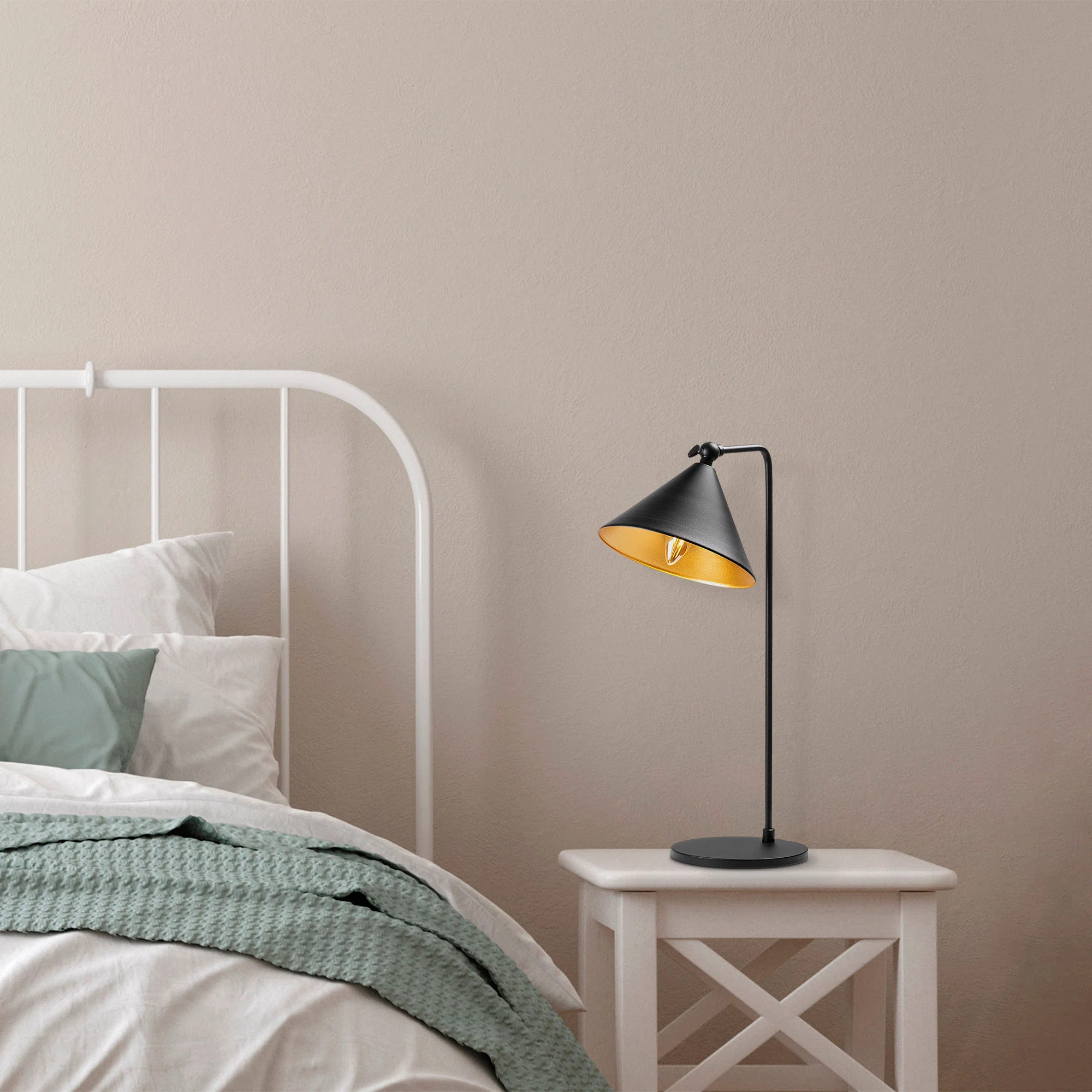 Modern Table Lamp with Metal Body, Gold Finish, 9.4 x 10.2 x 19.7 inches | E14 Socket, Max 40W | Elegant Copper Design, Ideal for Living Room & Bedroom, Stylish Scandinavian & Glam Home Décor